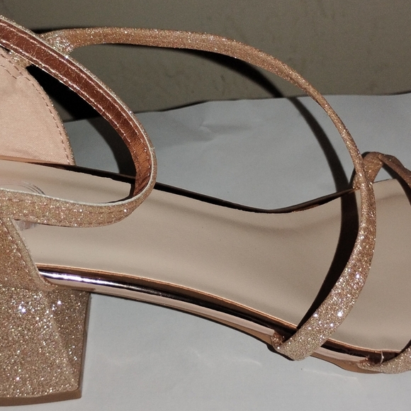 Journey collection Bella Sandals women’s 8.5 wide - Picture 12 of 16